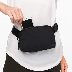 Lululemon NWT NEVER WORN NEW black belt bag